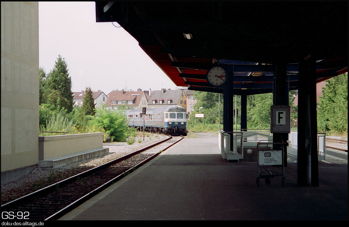 Strecken und Bahnhöfe